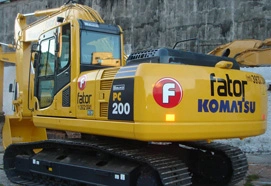 KOMATSU PC 200